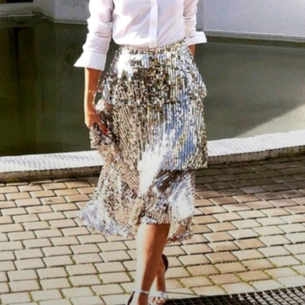 Zara small skirt but fits like  xs